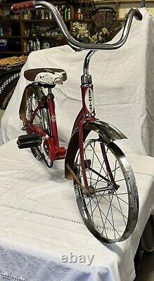 Vintage schwinn girls bike