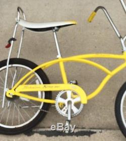 Vintage schwinn stingray bike all orig components lightly used, stored in garage