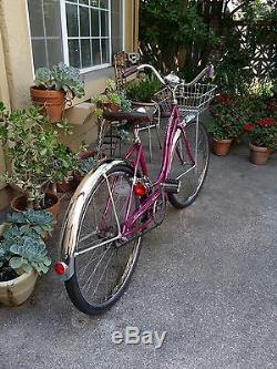 Vtg 60s Ladies Schwinn Hollywood Beach Cruiser Bicycle Survivor Magenta 100% Org