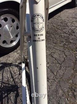 Vtg Schwinn Women's Collegiate 3 Speed 26 Bike Originally Used As Exercise Bike